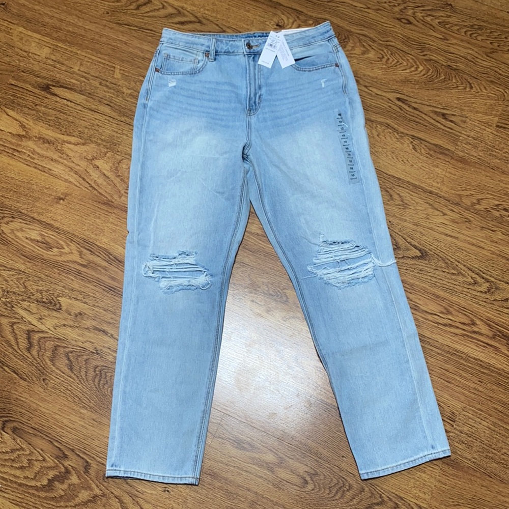 NWT American Eagle Mom Jeans